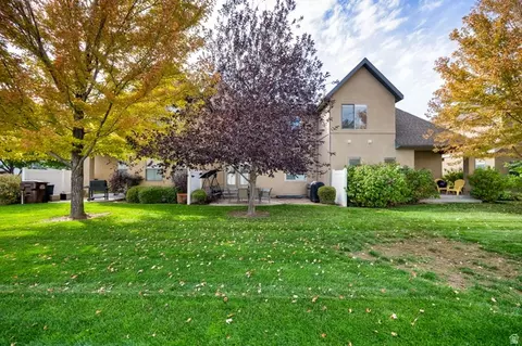 Exterior - 7187 S 420 E, Midvale, UT 84047 photo 6 of 7