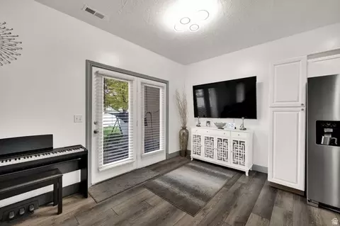 Entry Way - 7187 S 420 E, Midvale, UT 84047 photo 2 of 2