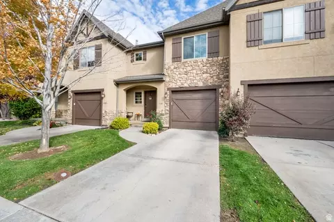 Exterior - 7187 S 420 E, Midvale, UT 84047 photo 3 of 7