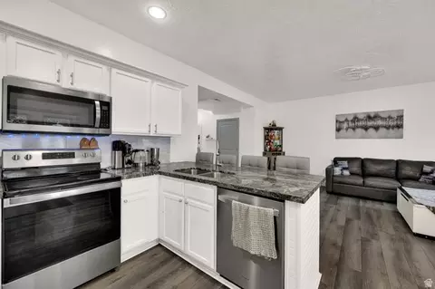Kitchen - 7187 S 420 E, Midvale, UT 84047 photo 3 of 3