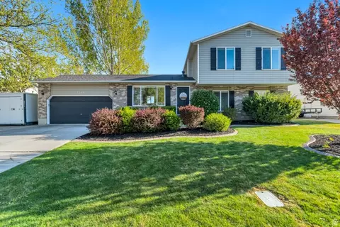 2587 Silver Creek Dr, Riverton, UT 84065