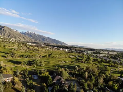 5830 S Wasatch Blvd, Holladay, UT 84121
