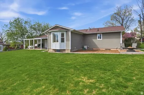 Exterior - 220 E 300 N, Hyde Park, UT 84318 photo 3 of 5