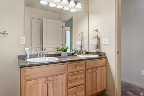 Bath - 258 E Topspin Way, Lehi, UT 84043 photo 2 of 4