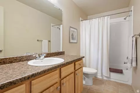 Bath - 258 E Topspin Way, Lehi, UT 84043 photo 3 of 4