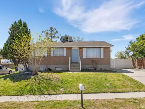 5089 W Highwood Dr, Kearns, UT 84118