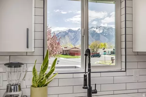 Kitchen - 10251 S 535 E, Sandy, UT 84070 photo 2 of 6