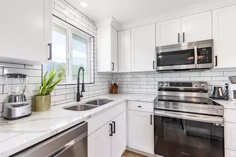Kitchen - 10251 S 535 E, Sandy, UT 84070 photo 5 of 6