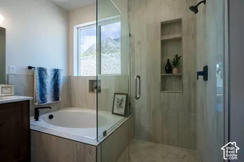 Bath - 656 E Mountain Rd N, North Ogden, UT 84414 photo 3 of 4