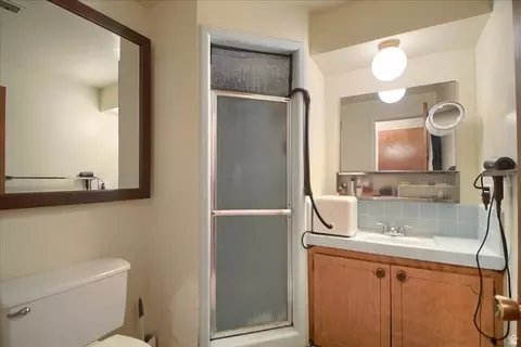 Bath - 124 W 1700 S, Orem, UT 84058 photo 3 of 3