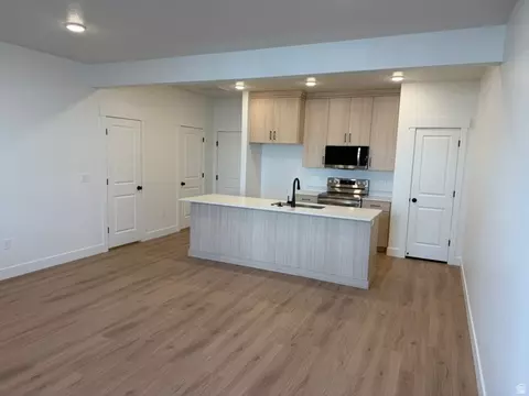 Kitchen - 671 N 280 W, Smithfield, UT 84335 photo 2 of 3