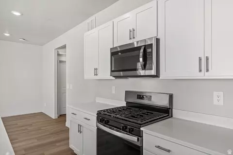 Kitchen - 3476 N Browning St #1520, Eagle Mountain, UT 84005 photo 5 of 5
