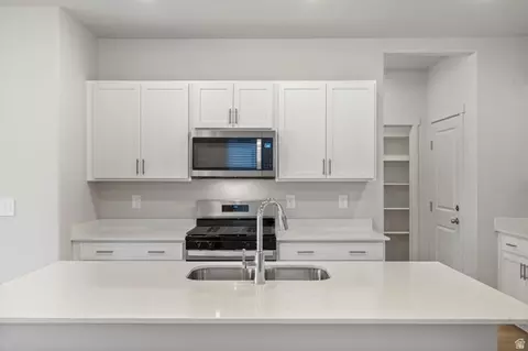 Kitchen - 3434 N Browning St #1514, Eagle Mountain, UT 84005 photo 3 of 5