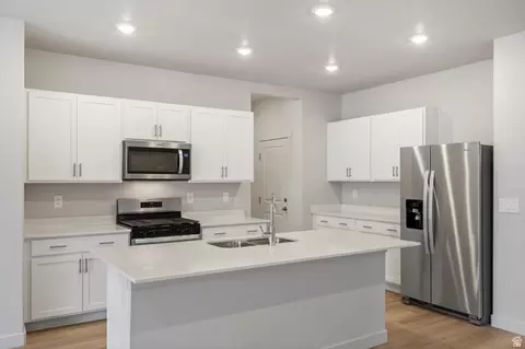 Kitchen - 3434 N Browning St #1514, Eagle Mountain, UT 84005 photo 4 of 5