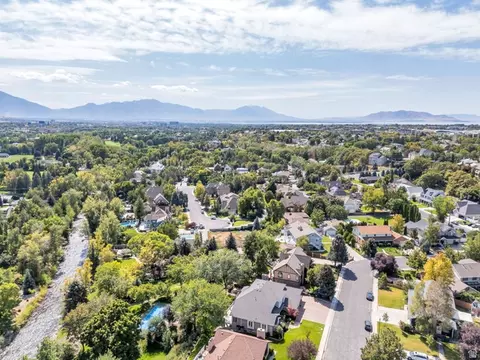 View/Area - 675 S River Breeze Dr, Orem, UT 84097 photo 5 of 8