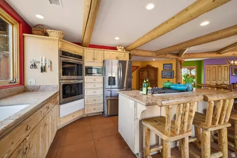 Kitchen - 3617 E Red Rock Dr, Moab, UT 84532 photo 3 of 7