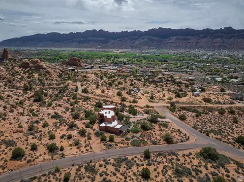 View/Area - 3617 E Red Rock Dr, Moab, UT 84532 photo 6 of 10