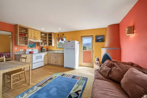 Kitchen - 3617 E Red Rock Dr, Moab, UT 84532 photo 6 of 7