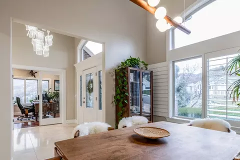 Entry Way - 3252 Sunset Hollow Dr, Bountiful, UT 84010 photo 2 of 7
