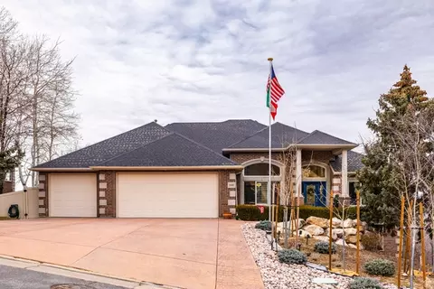 Exterior - 3252 Sunset Hollow Dr, Bountiful, UT 84010 photo 3 of 16