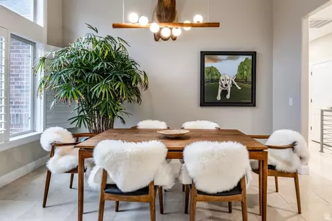 Dining - 3252 Sunset Hollow Dr, Bountiful, UT 84010 photo 4 of 4
