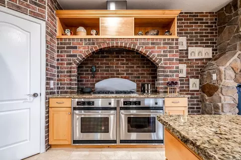 Kitchen - 3252 Sunset Hollow Dr, Bountiful, UT 84010 photo 7 of 7