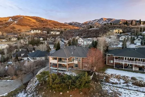 View/Area - 3252 Sunset Hollow Dr, Bountiful, UT 84010 photo 3 of 5