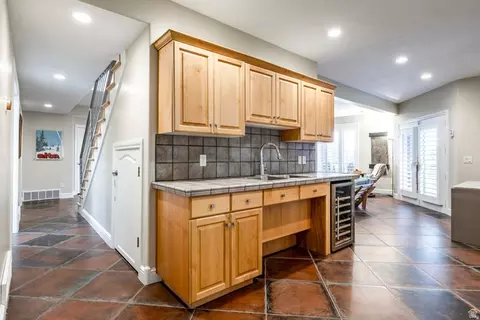 Entry Way - 3252 Sunset Hollow Dr, Bountiful, UT 84010 photo 5 of 7