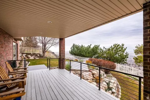 Exterior - 3252 Sunset Hollow Dr, Bountiful, UT 84010 photo 9 of 16