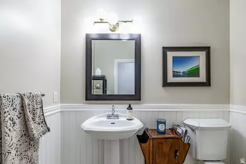 Bath - 3252 Sunset Hollow Dr, Bountiful, UT 84010 photo 4 of 6