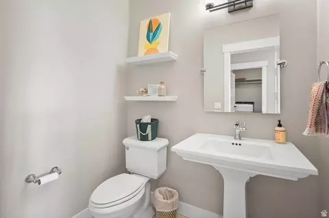 Bath - 3085 N Bronzewood Cir N #26, Erda, UT 84074 photo 1 of 8