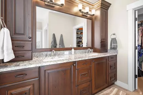 Bath - 3085 N Bronzewood Cir N #26, Erda, UT 84074 photo 7 of 8