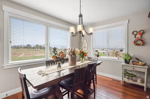 Dining - 3085 N Bronzewood Cir N #26, Erda, UT 84074 photo 2 of 2