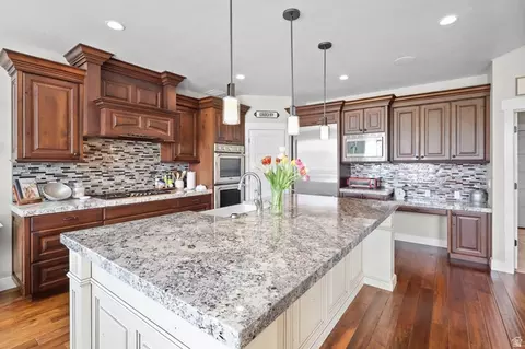 Kitchen - 3085 N Bronzewood Cir N #26, Erda, UT 84074 photo 4 of 6