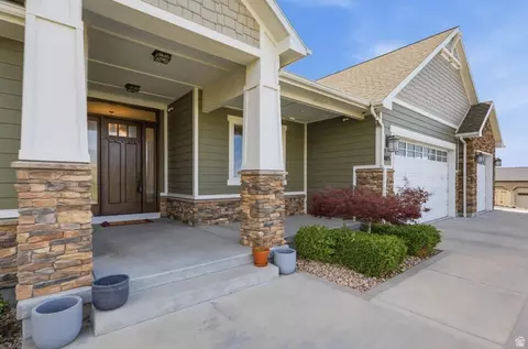 Exterior - 3085 N Bronzewood Cir N #26, Erda, UT 84074 photo 4 of 17