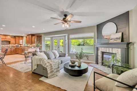 65 W 850 S, Centerville, UT 84014