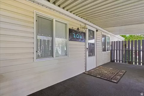 244 E Crescent Pkwy S #206, Sandy, UT 84070 photo 2