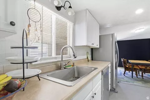 244 E Crescent Pkwy S #206, Sandy, UT 84070 photo 4