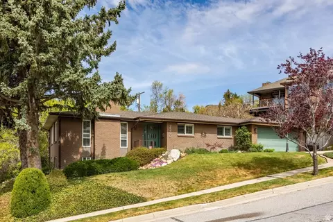 2250 S Belaire Dr, Salt Lake City, UT 84109
