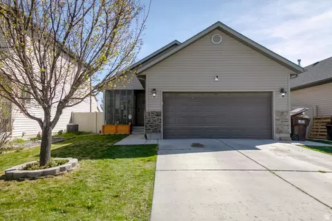 1534 E Shadow Dr N, Eagle Mountain, UT 84005