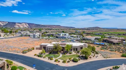 4976 N Mesquite Dr, Saint George, UT 84770
