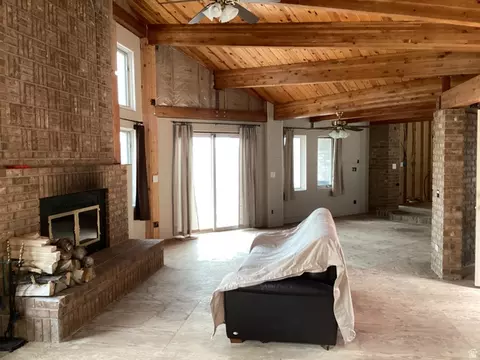 Living - 9 Red Cliff Cir #17, Manila, UT 84046 photo 2 of 10