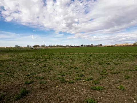 5602 S 9500 E, Jensen, UT 84035 photo 32