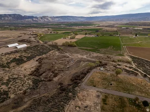 5602 S 9500 E, Jensen, UT 84035 photo 19