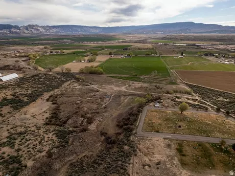 5602 S 9500 E, Jensen, UT 84035 photo 17
