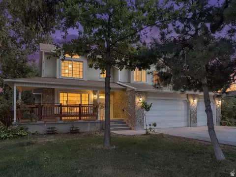 12093 S Kings Crossing Way W, Riverton, UT 84065