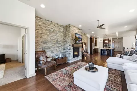Living - 987 E Deer Arch Ln, Draper, UT 84020 photo 2 of 4