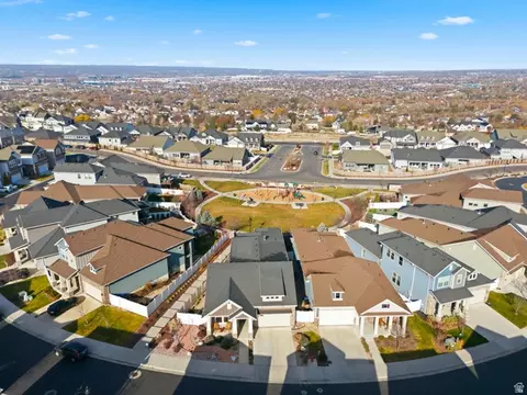 View/Area - 987 E Deer Arch Ln, Draper, UT 84020 photo 1 of 3