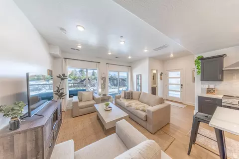 5842 N Jeeder Dr, Mountain Green, UT 84050