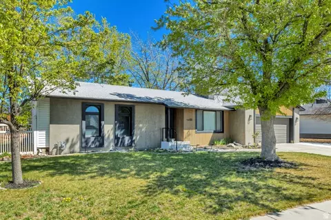 1797 E Ski View Dr, Sandy, UT 84092